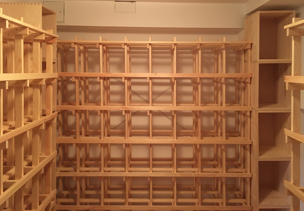 Weinkeller mit MS-600 und Stapelkisten